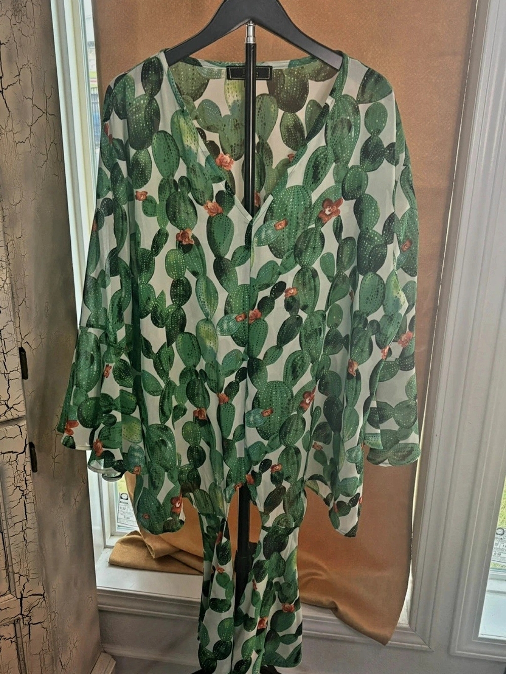 L&B Lucky & Blessed Cactus Print Bell Sleeve Tie Front Blouse Green 3X Western - Picture 5 of 5